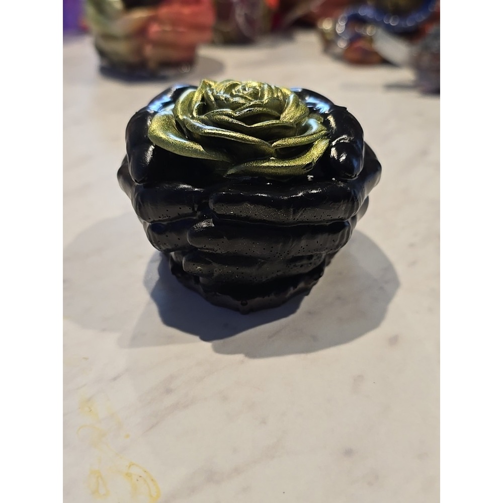 Handmade Resin Hands Holding A Flower Black Green‎ 645